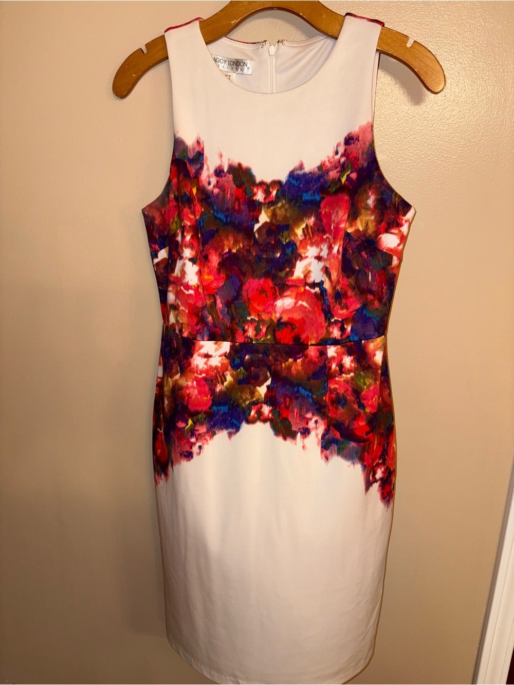 Maggie London 8p floral dress